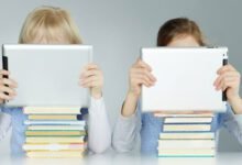 مدير مدرسة يبرز التأثير السلبي للهواتف الذكية على التطور اللغوي للأطفال 6 042818 d985d8afd98ad8b1 d985d8afd8b1d8b3d8a9 d98ad8a8d8b1d8b2 d8a7d984d8aad8a3d8abd98ad8b1 d8a7d984d8b3d984d8a8d98a d984d984d987d988d8a7d8aa