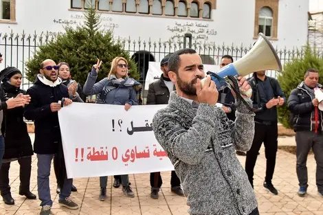 أساتذة الجالية في احتجاج مستمر متشبثين بتنقيط الأقدمية 6 103118. الغاضبون يتشبثون بتنقيط الأقدمية