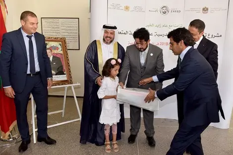 سفارة الإمارات بالرباط توزع 1500 محفظة على تلاميذ مغاربة 5 1539197982 101018