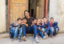 شاب مغربي يقترب من جائزة أفضل معلّم في العالم