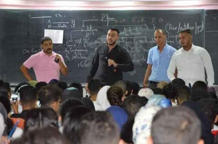 قضية "الأستاذ المعجزة" تعيد جدل الدروس الخصوصية إلى الواجهة 8 قضية quotالأستاذ المعجزةquot تعيد جدل الدروس الخصوصية إلى الواجهة