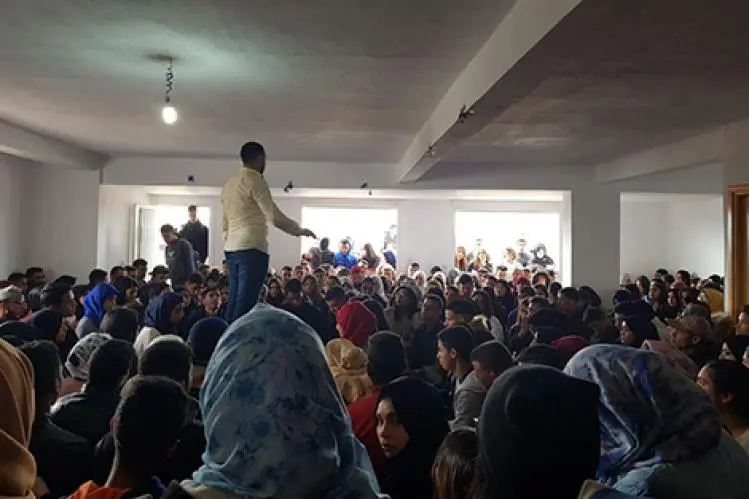 وزارة التربية تغلق المعاهد الخاصة لـ"الأستاذ المعجزة" 1 وزارة التربية تغلق المعاهد الخاصة لـquotالأستاذ المعجزةquot