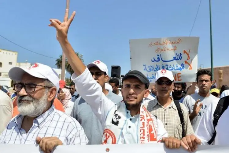 "المتعاقدون" يشلون المدارس ويدشنون مواجهة مفتوحة مع أمزازي 5 quotالمتعاقدونquot يشلون المدارس ويدشنون مواجهة مفتوحة مع أمزازي