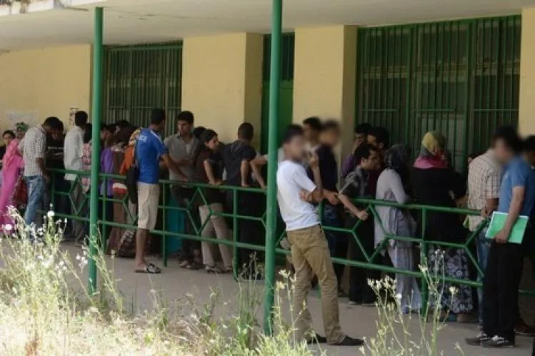 مخاطر الانترنت وراء اطلاق حملة حول الاستعمال الآمن لللتكنولوجيا الحديثة بالمؤسسات التعليمية 1 quotالبكالوريوسquot ينطلق في شتنبر .. وقروض بنكية تنتظر الطلبة