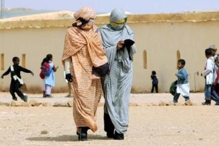 تمنحُ نصف مليون يورو إلى مخيمات تندوف